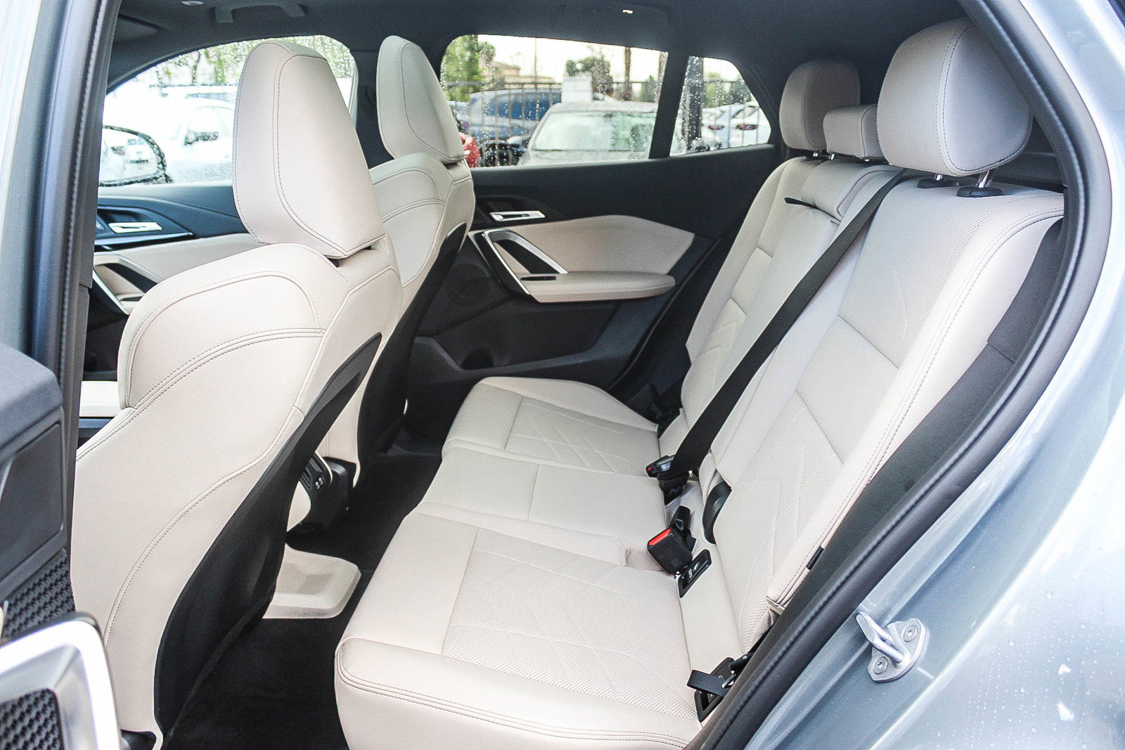 Certified 2025 BMW X2 xDrive28i w/ M Sport Package image 18