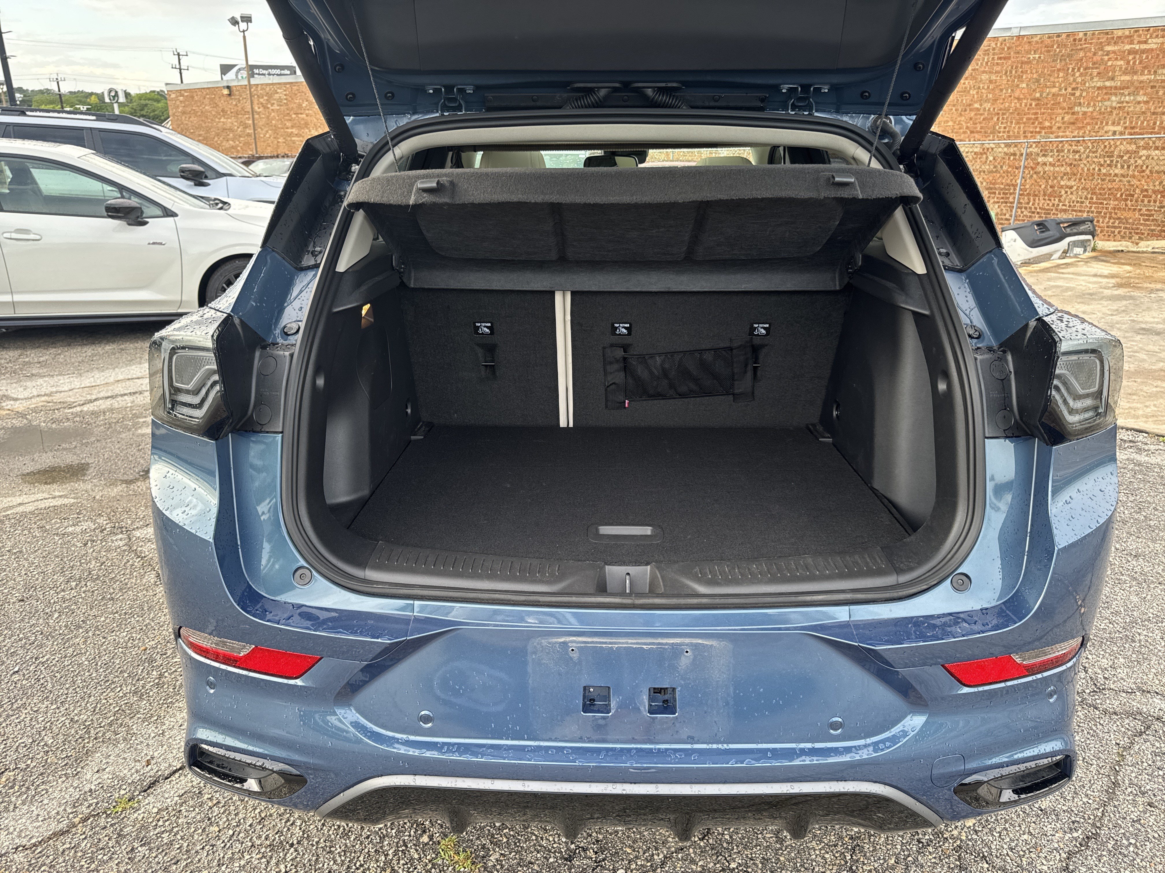 Used 2025 Buick Encore GX Avenir w/ Avenir Convenience Package FWD image 29