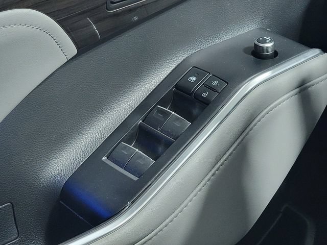 Used 2021 Toyota Highlander Platinum AWD/4WD image 24