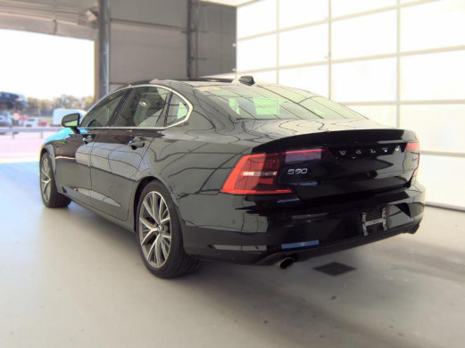 Used 2018 Volvo S90 T5 Momentum w/ Convenience Package AWD/4WD image 2