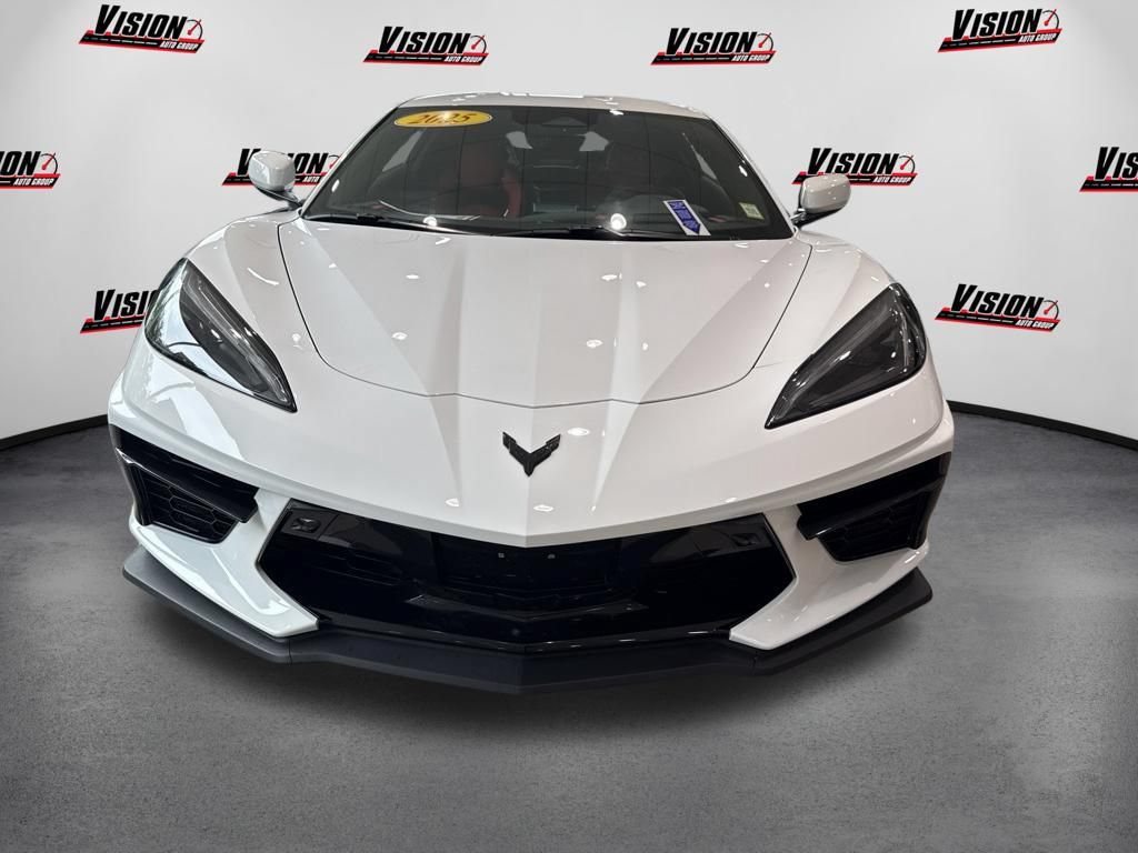 Used 2025 Chevrolet Corvette Stingray Preferred Cpe w/ Z51 Performance Package RWD image 2