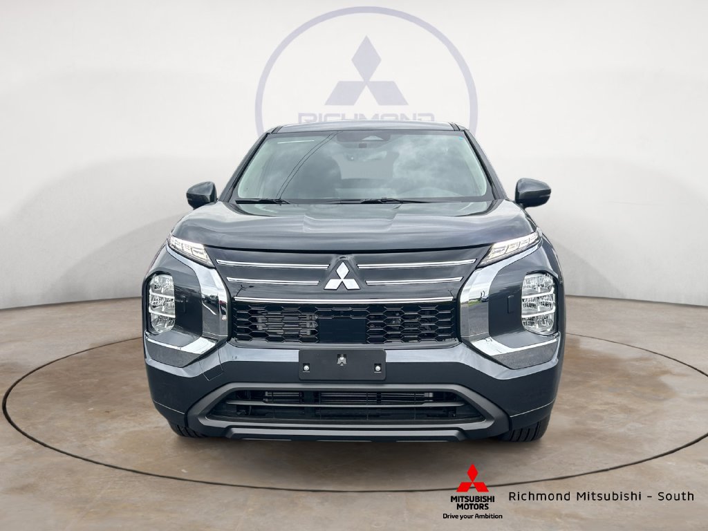 New 2026 Mitsubishi Outlander ES AWD/4WD image 8