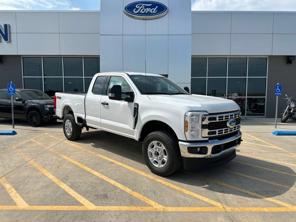 New 2026 Ford F350 XLT AWD/4WD image 2