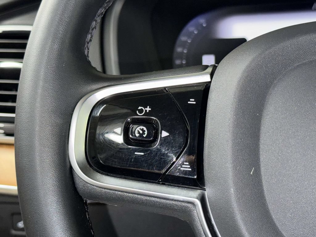 Used 2023 Volvo XC90 T8 Plus AWD/4WD image 32