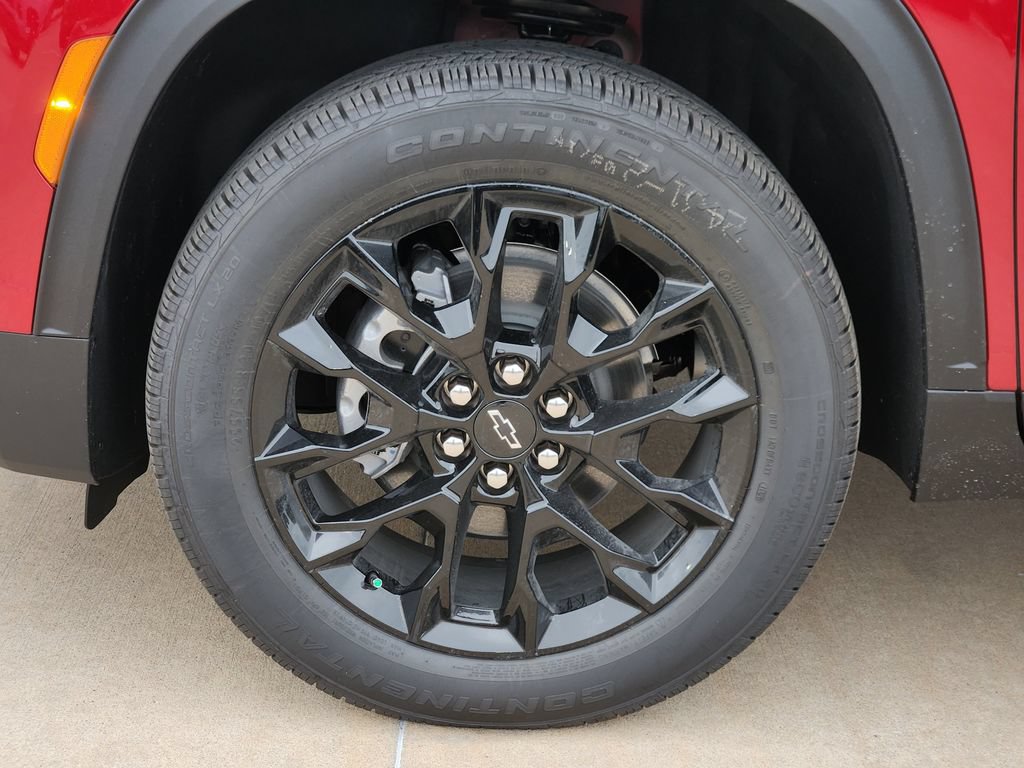 New 2026 Chevrolet Traverse LT w/ Midnight/Sport Edition FWD image 8
