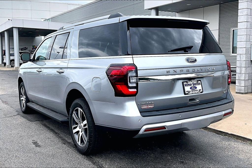 Used 2024 Ford Expedition Max Limited RWD image 3