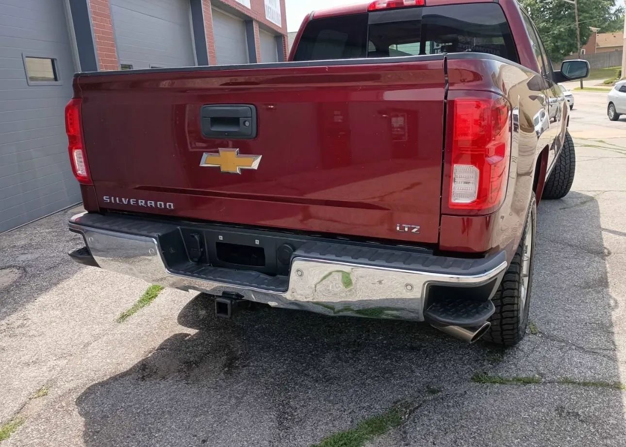 Used 2017 Chevrolet Silverado 1500 LTZ w/ Sport Package image 7