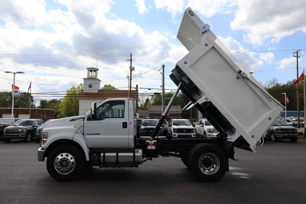 New 2026 Ford F750 2WD Regular Cab Super Duty image 5