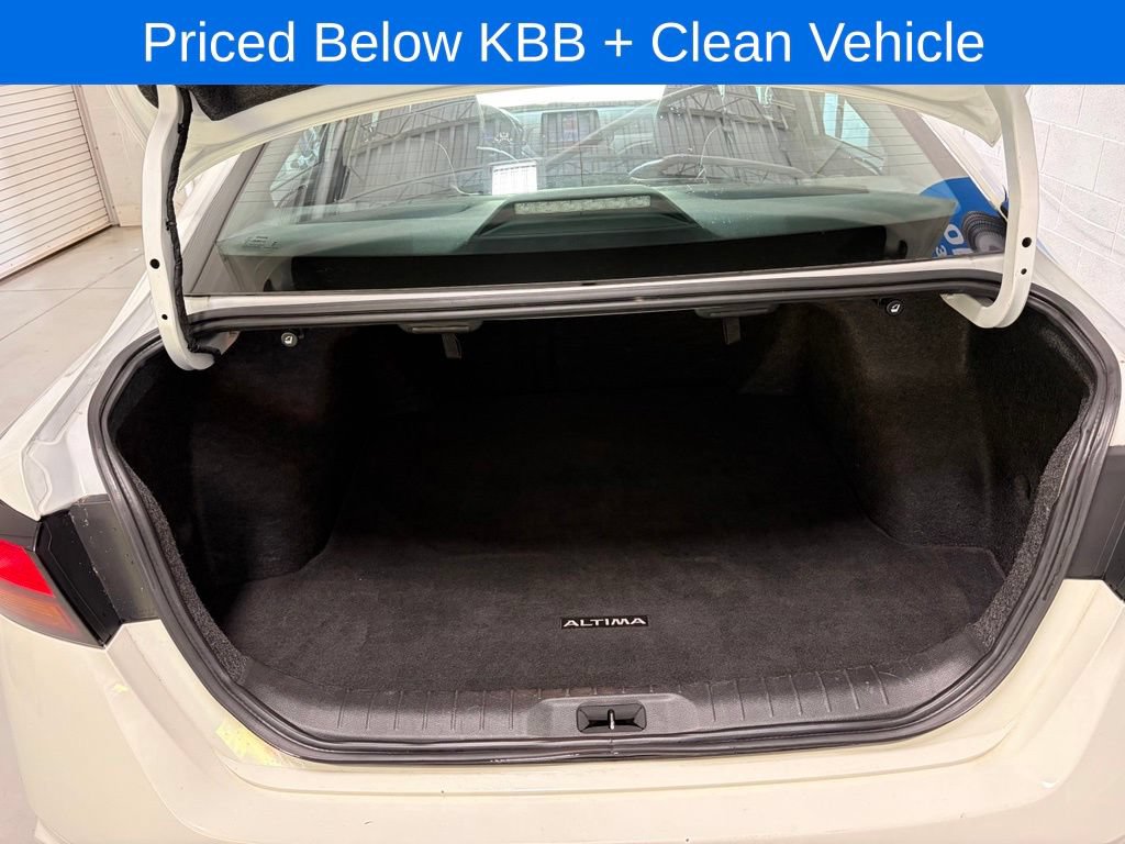 Used 2024 Nissan Altima 2.5 SR FWD image 15