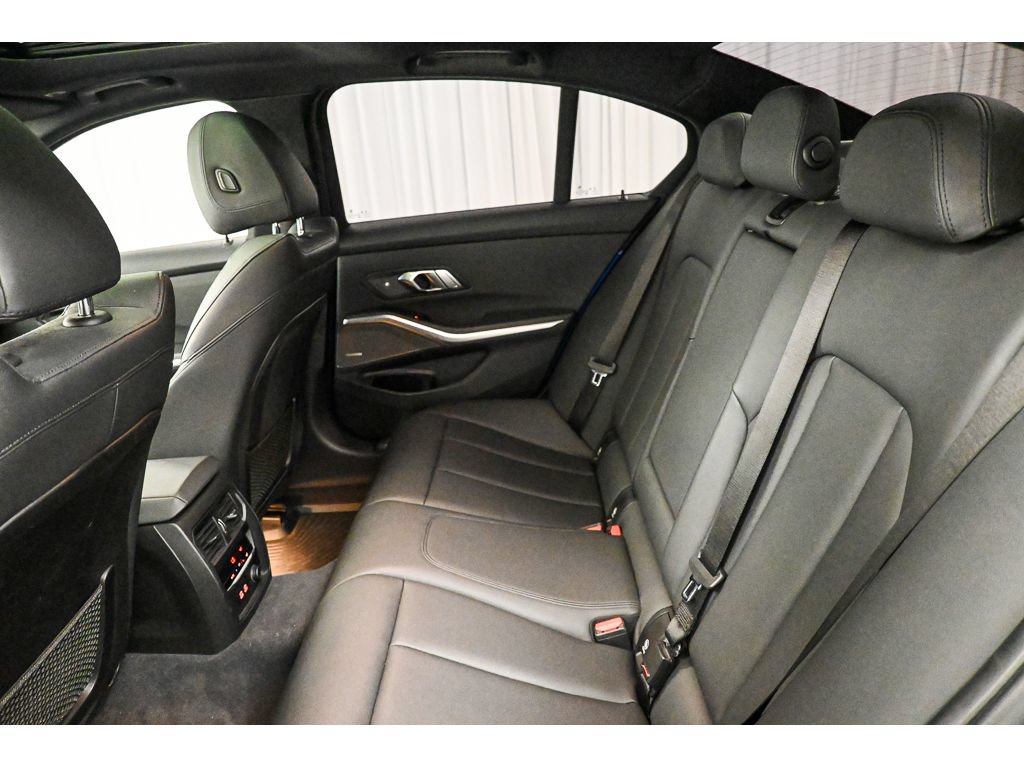 Used 2019 BMW 330i xDrive Sedan w/ M Sport Package AWD/4WD image 22