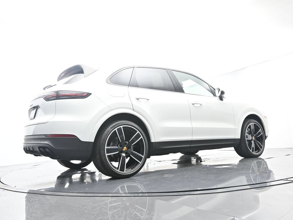 Certified 2023 Porsche Cayenne Platinum Edition AWD/4WD image 52