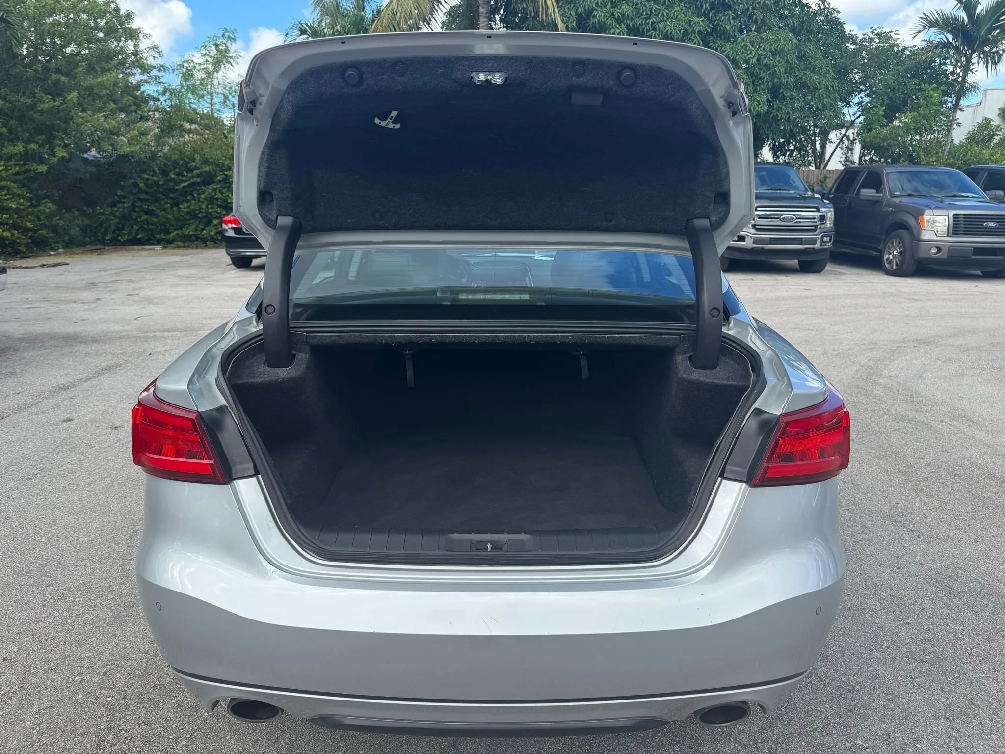 Used 2017 Nissan Maxima 3.5 SV image 13