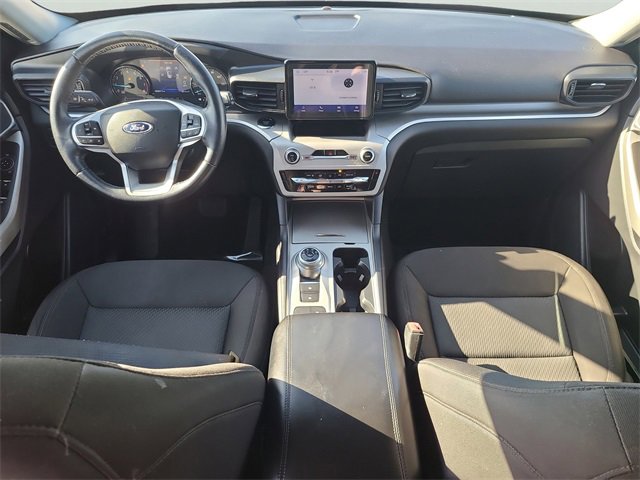 Used 2022 Ford Explorer XLT image 18