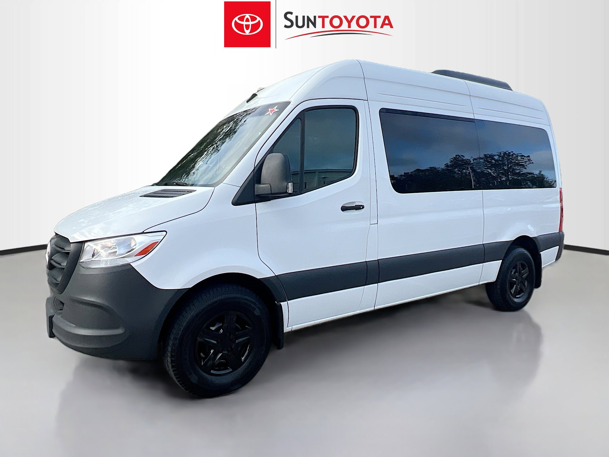 Used 2024 Mercedes-Benz Sprinter 2500 image 9