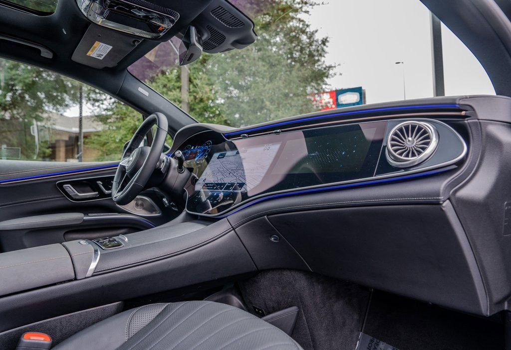 Used 2023 Mercedes-Benz EQS 580 4MATIC SUV image 23