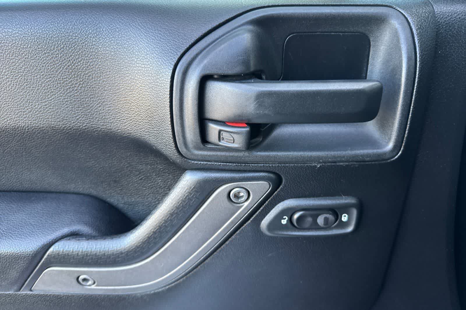 Used 2013 Jeep Wrangler Unlimited Sport AWD/4WD image 12