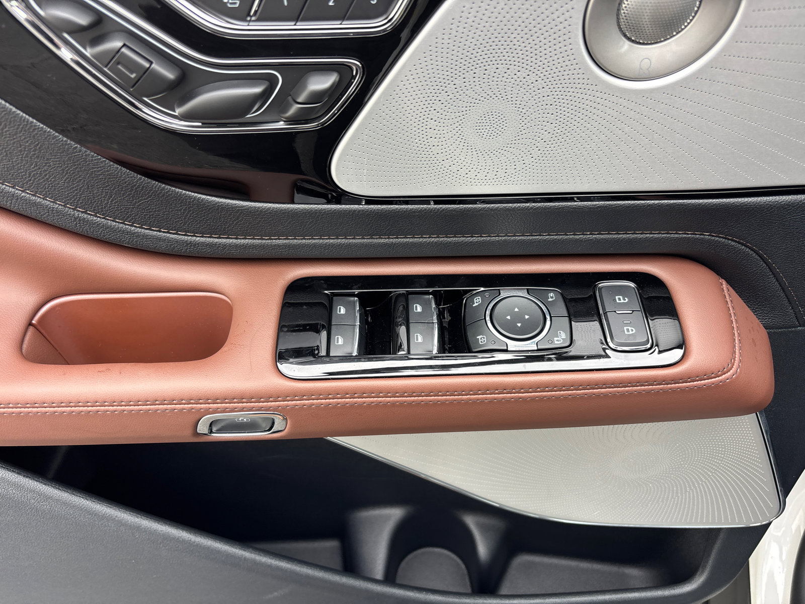 New 2026 Lincoln Aviator Reserve image 13