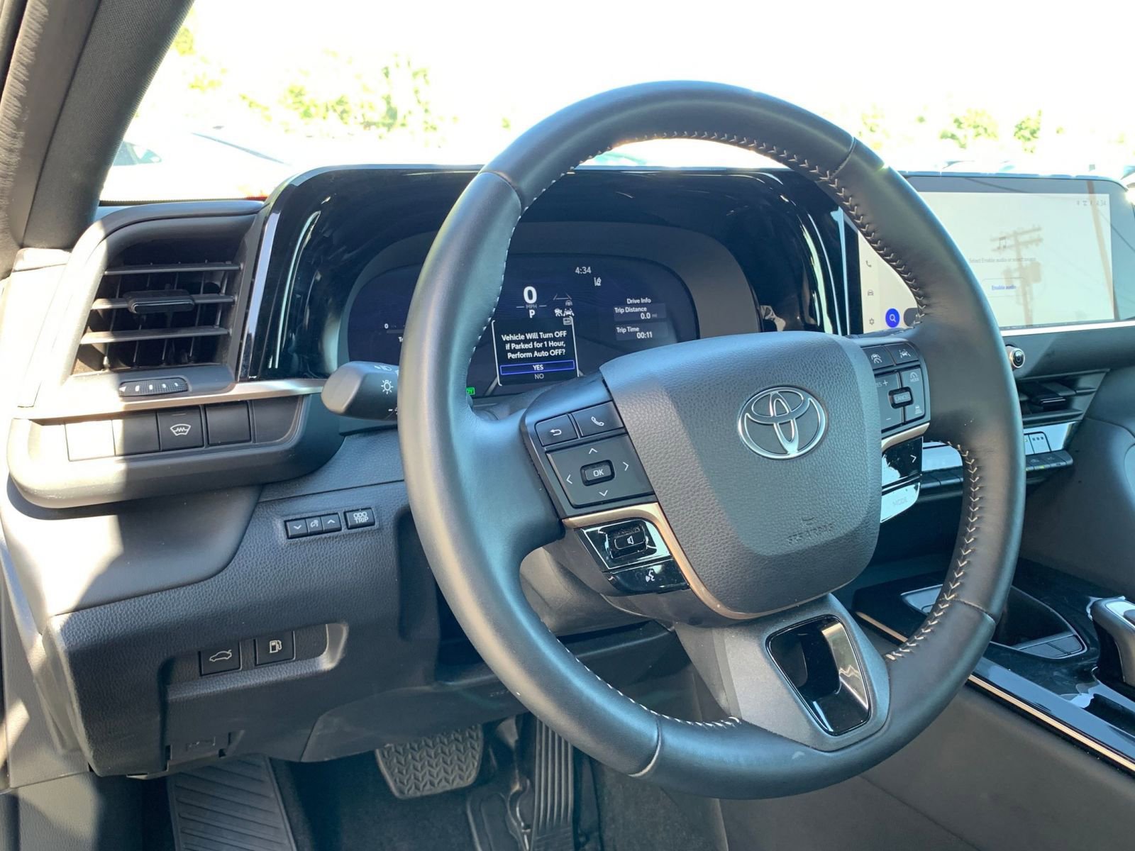 Used 2025 Toyota Crown XLE image 34