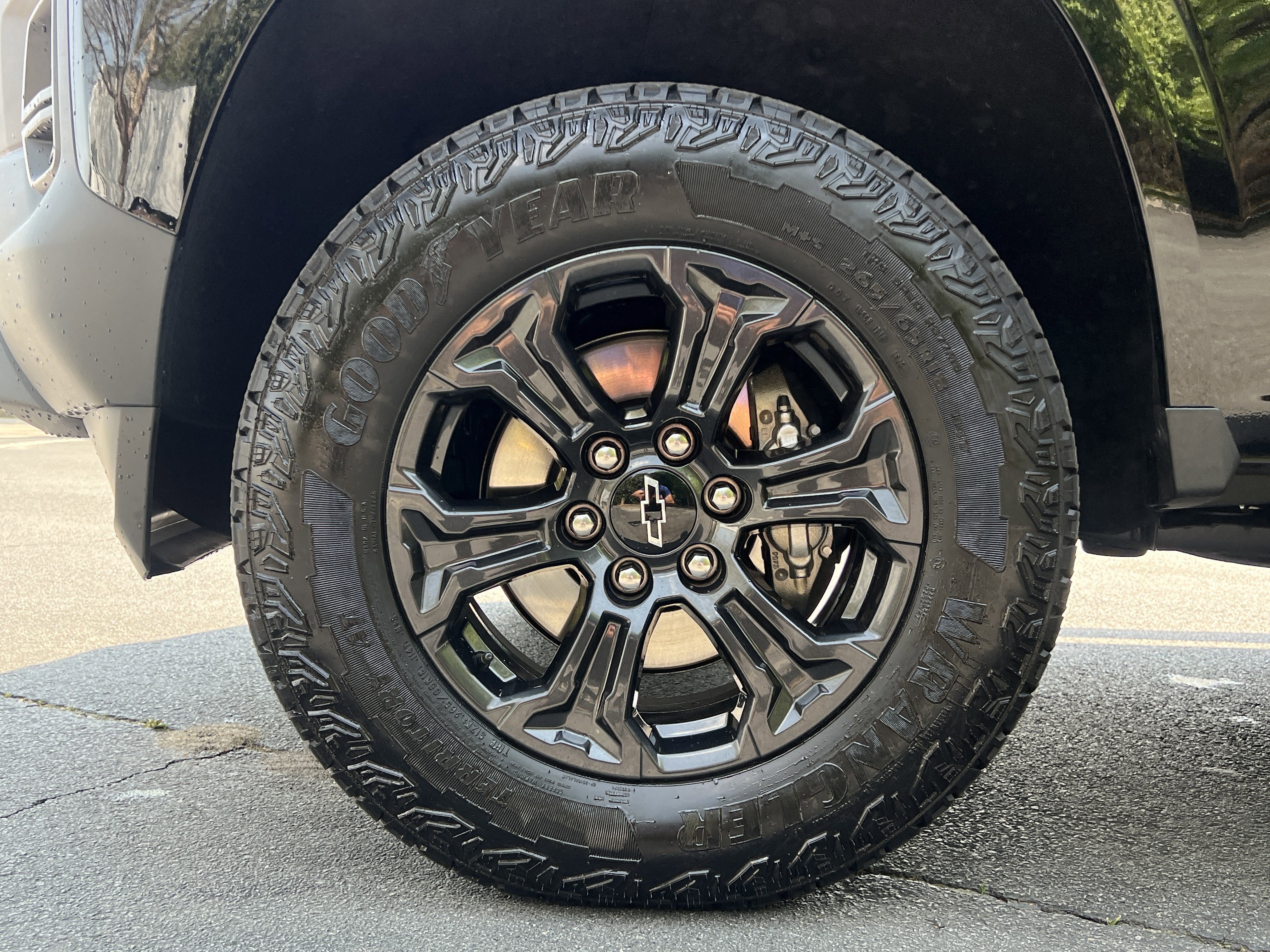 Used 2025 Chevrolet Colorado W/T w/ Advanced Trailering Package image 37