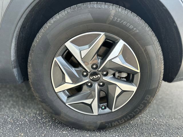 Used 2022 Kia Sorento EX w/ Panoramic Sunroof Package FWD image 10