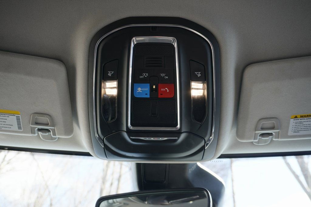 Used 2023 Jeep Grand Cherokee L Laredo image 27