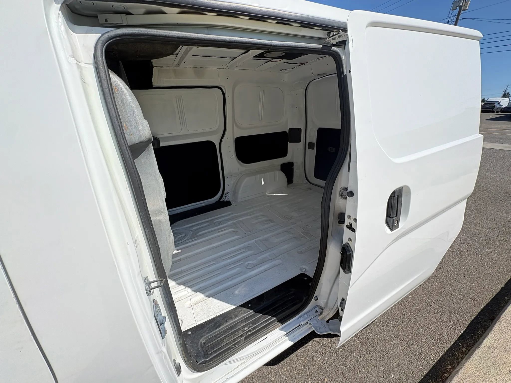 Used 2020 Nissan NV200 S FWD image 20