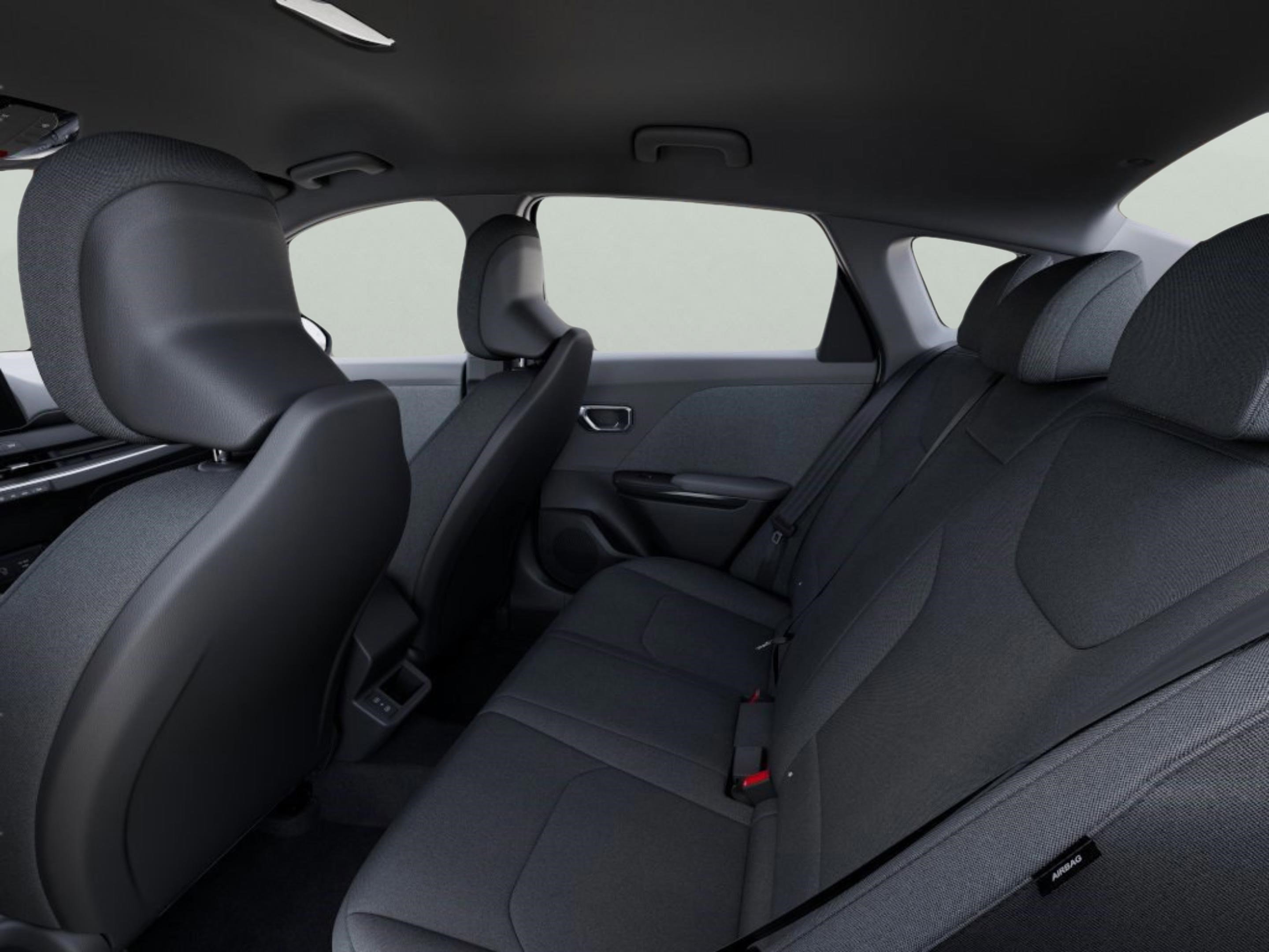 New 2026 Kia K4 LXS FWD image 18