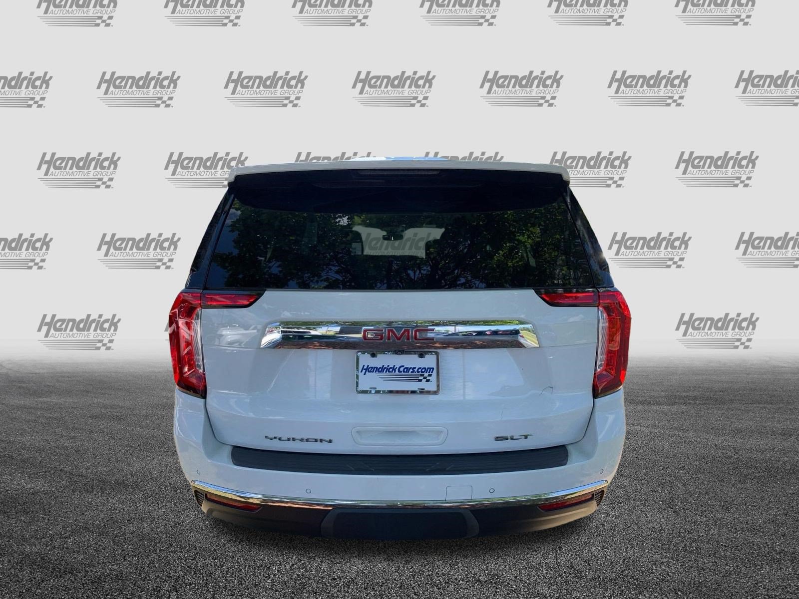 Used 2024 GMC Yukon XL SLT w/ SLT Luxury Package AWD/4WD image 9