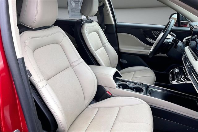 Used 2025 Lincoln Corsair Reserve AWD/4WD image 27