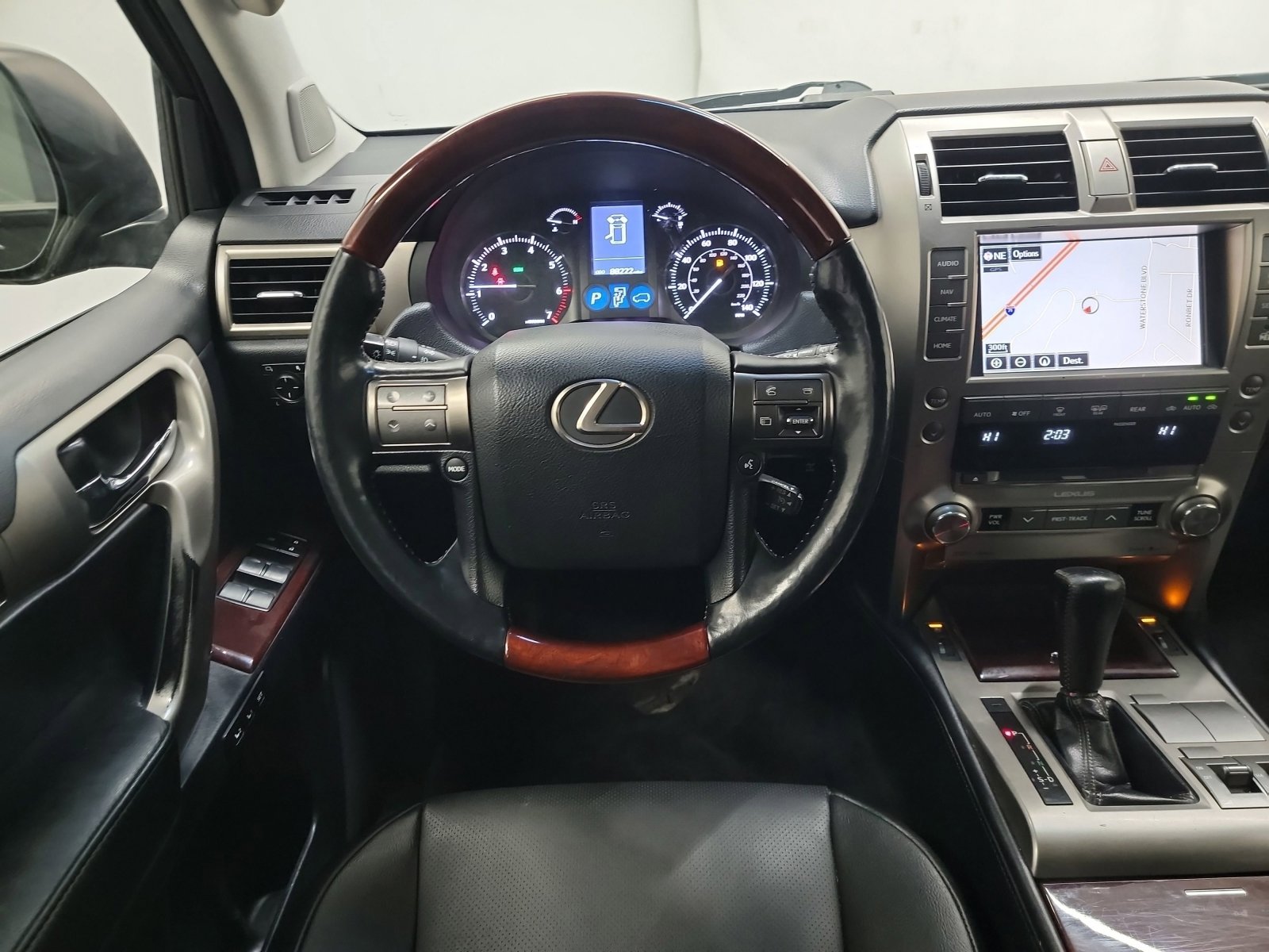 Used 2018 Lexus GX 460 image 16