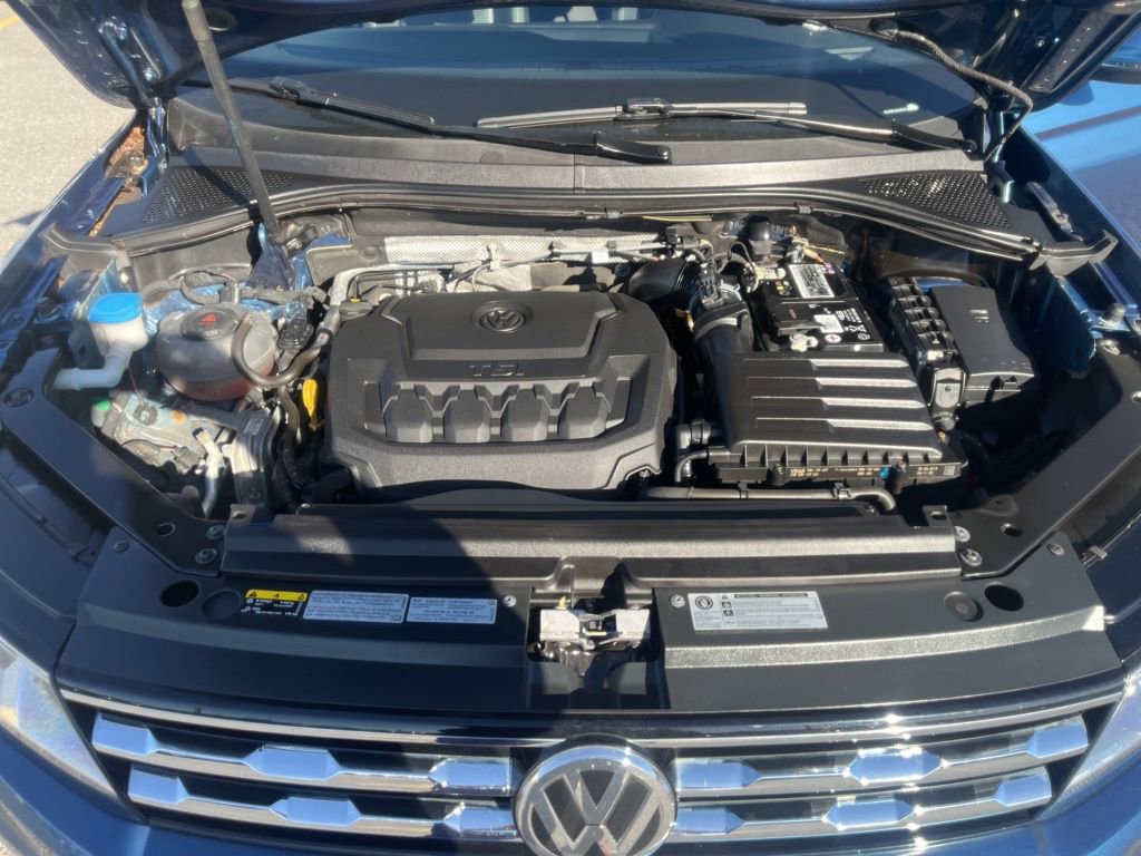 Used 2019 Volkswagen Tiguan SE w/ Panoramic Sunroof Package AWD/4WD image 16