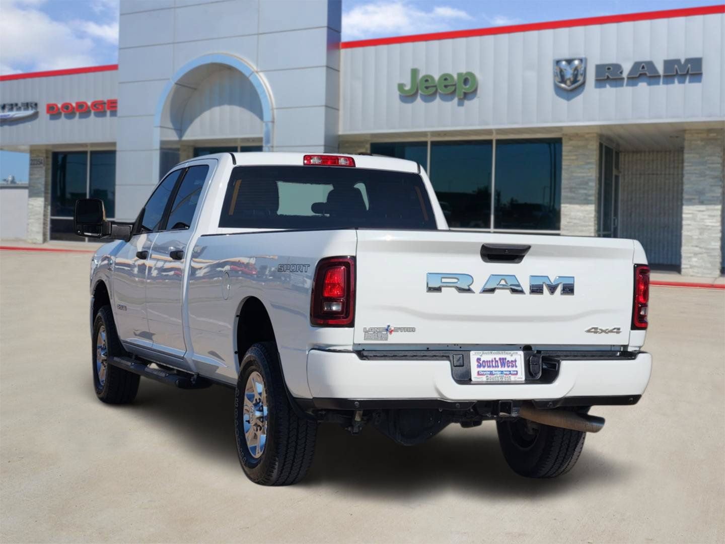 Used 2025 RAM 3500 Lone Star AWD/4WD image 4