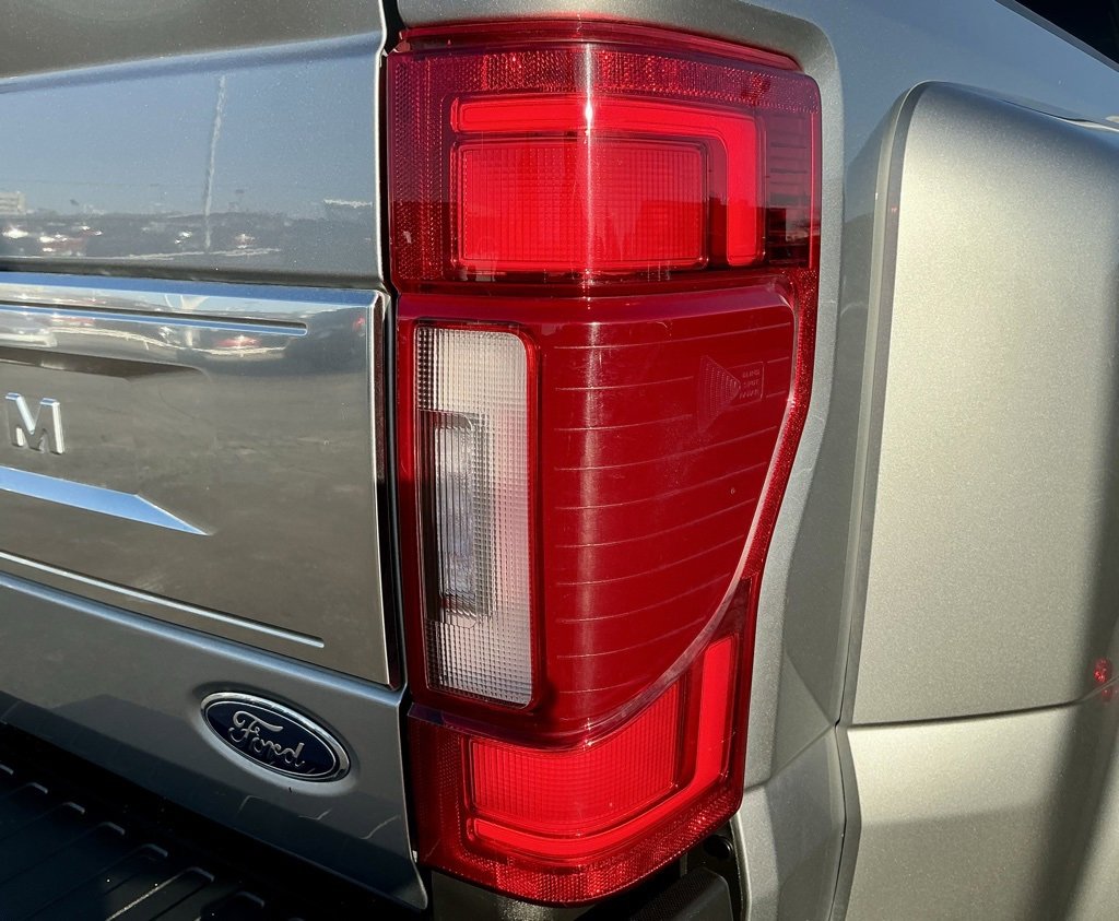 Used 2022 Ford F350 Platinum image 16