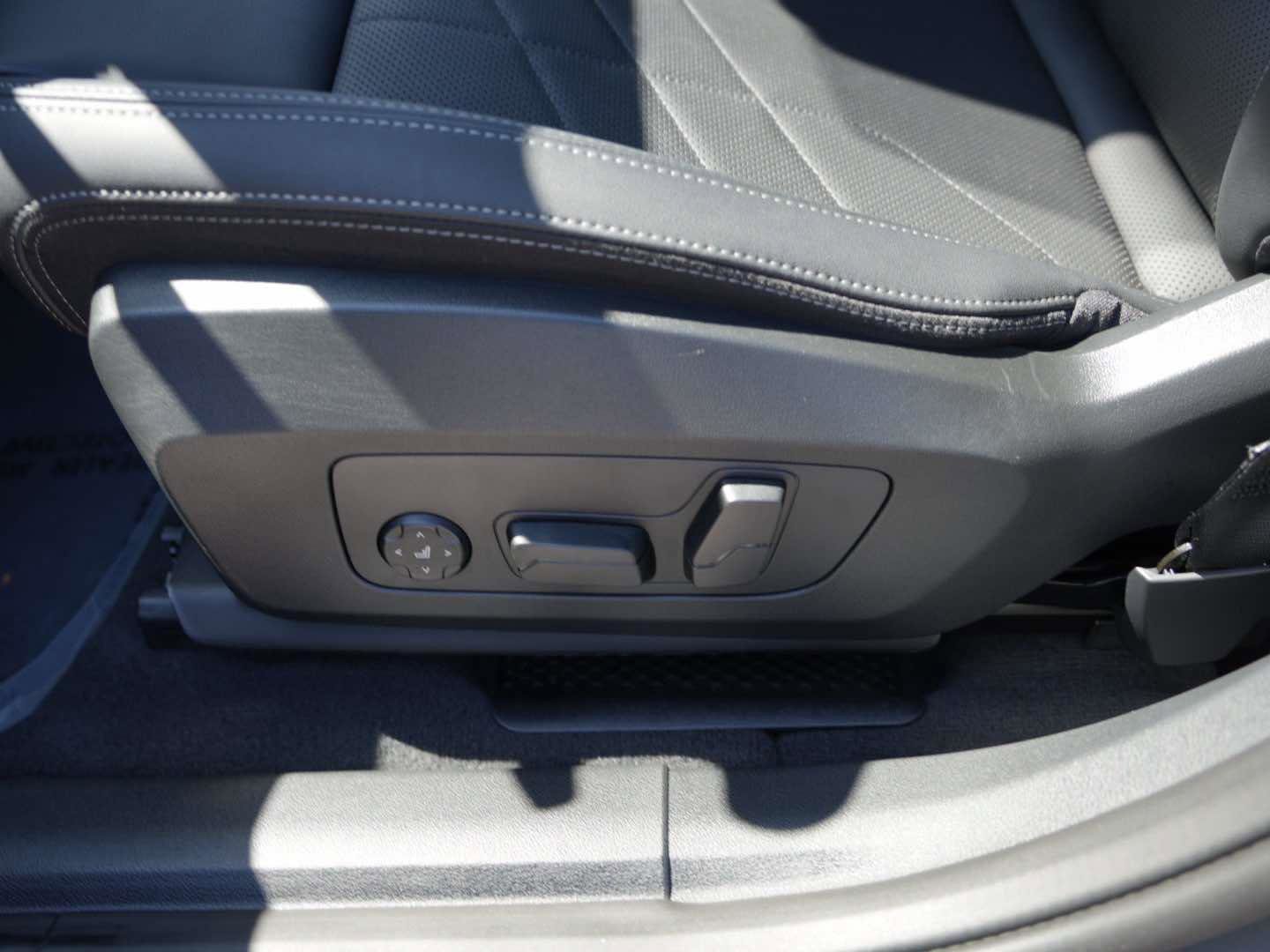 Used 2026 BMW X2 xDrive28i image 18