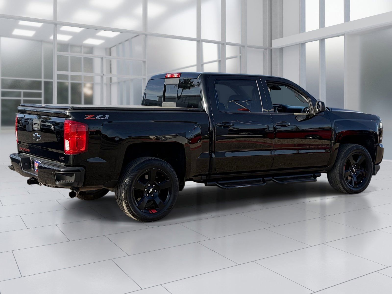 Used 2018 Chevrolet Silverado 1500 LTZ Z71 w/ Redline Edition AWD/4WD image 6