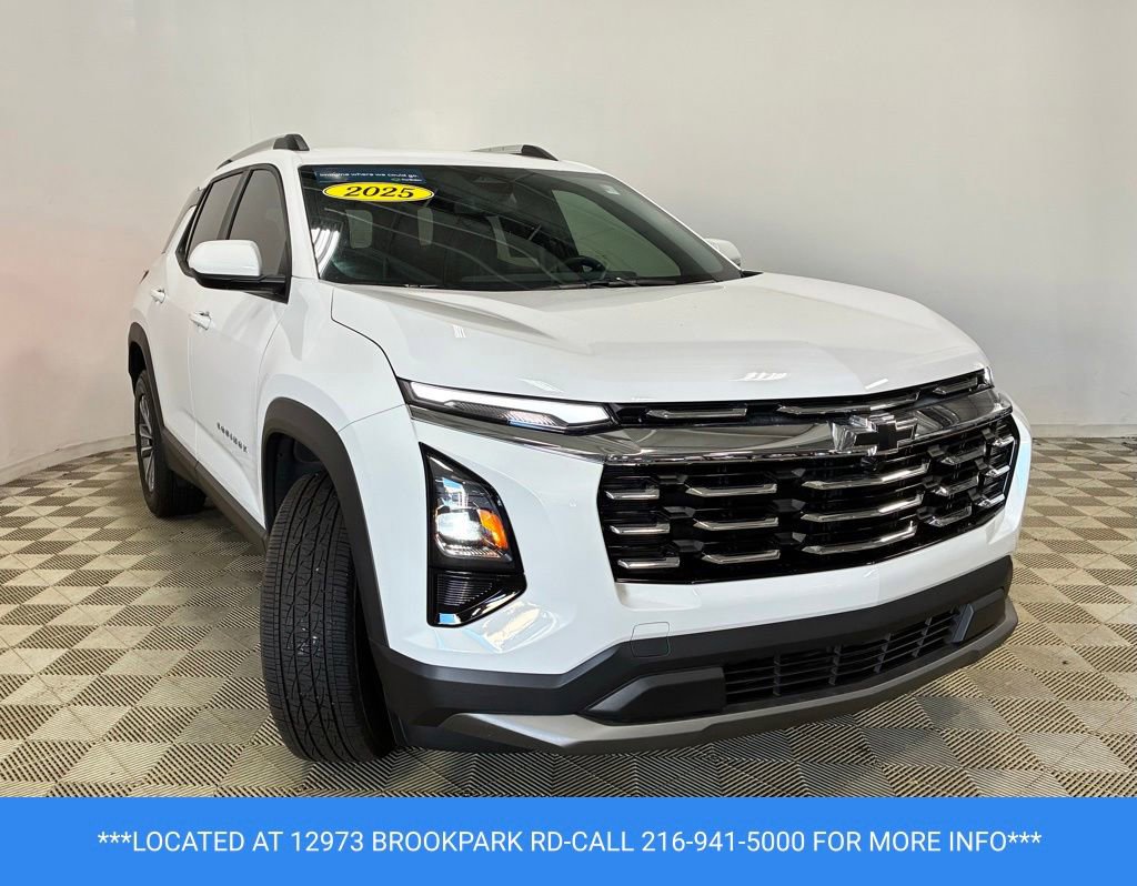 Used 2025 Chevrolet Equinox LT w/ Convenience Package II FWD image 3