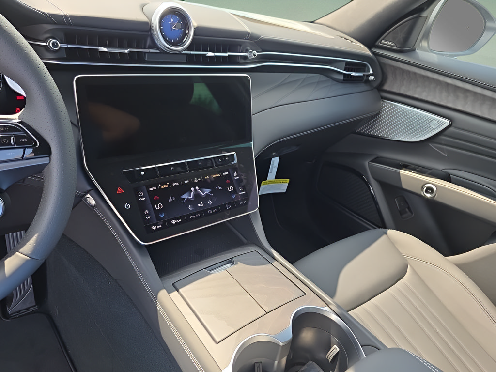 New 2025 Maserati Grecale GT AWD/4WD image 24
