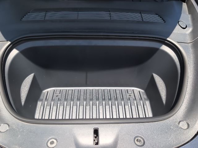 Used 2024 Tesla Model Y Performance image 24