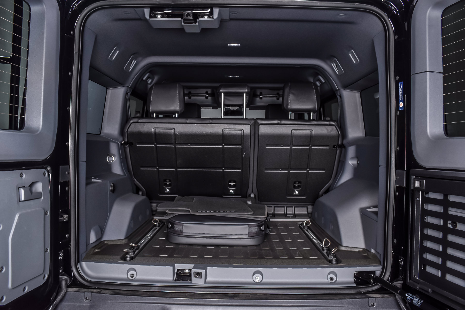 Used 2025 INEOS Grenadier Station Wagon AWD/4WD image 7