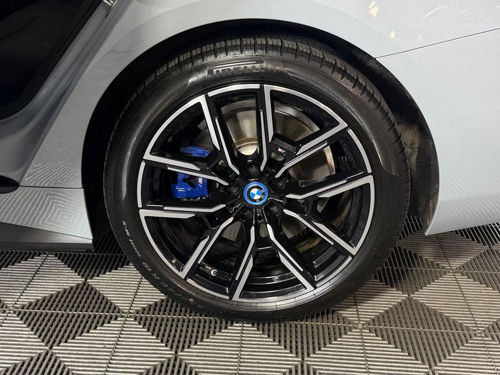 Used 2024 BMW i4 eDrive40 w/ M Sport Package RWD image 13