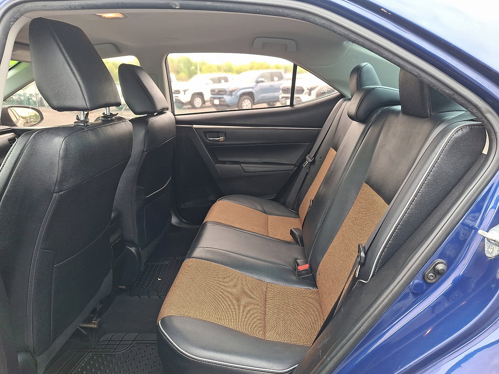 Used 2014 Toyota Corolla S FWD image 11