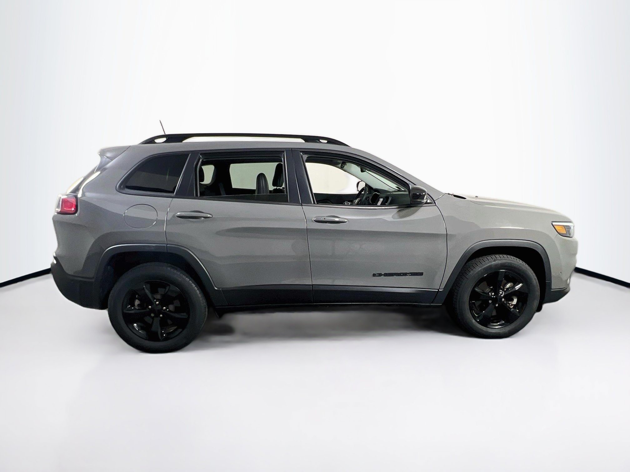 Used 2023 Jeep Cherokee Altitude Lux AWD/4WD image 4