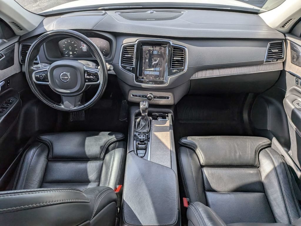 Used 2021 Volvo XC90 T6 Inscription w/ Advanced Package AWD/4WD image 16