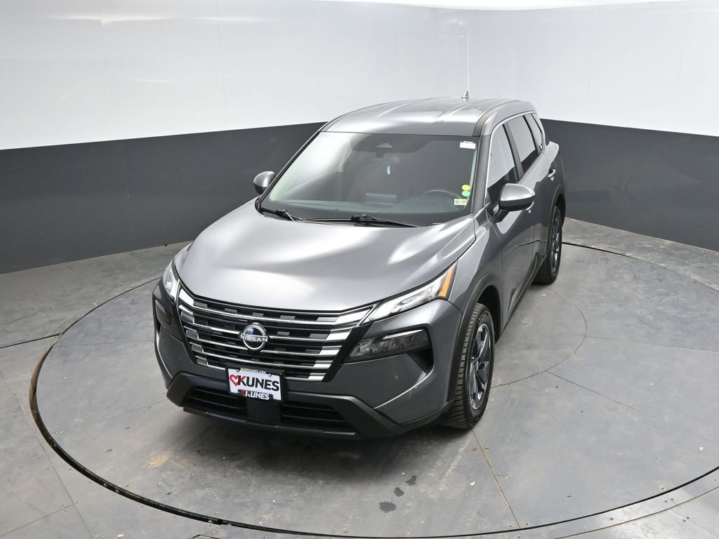 Used 2025 Nissan Rogue SV AWD/4WD image 23