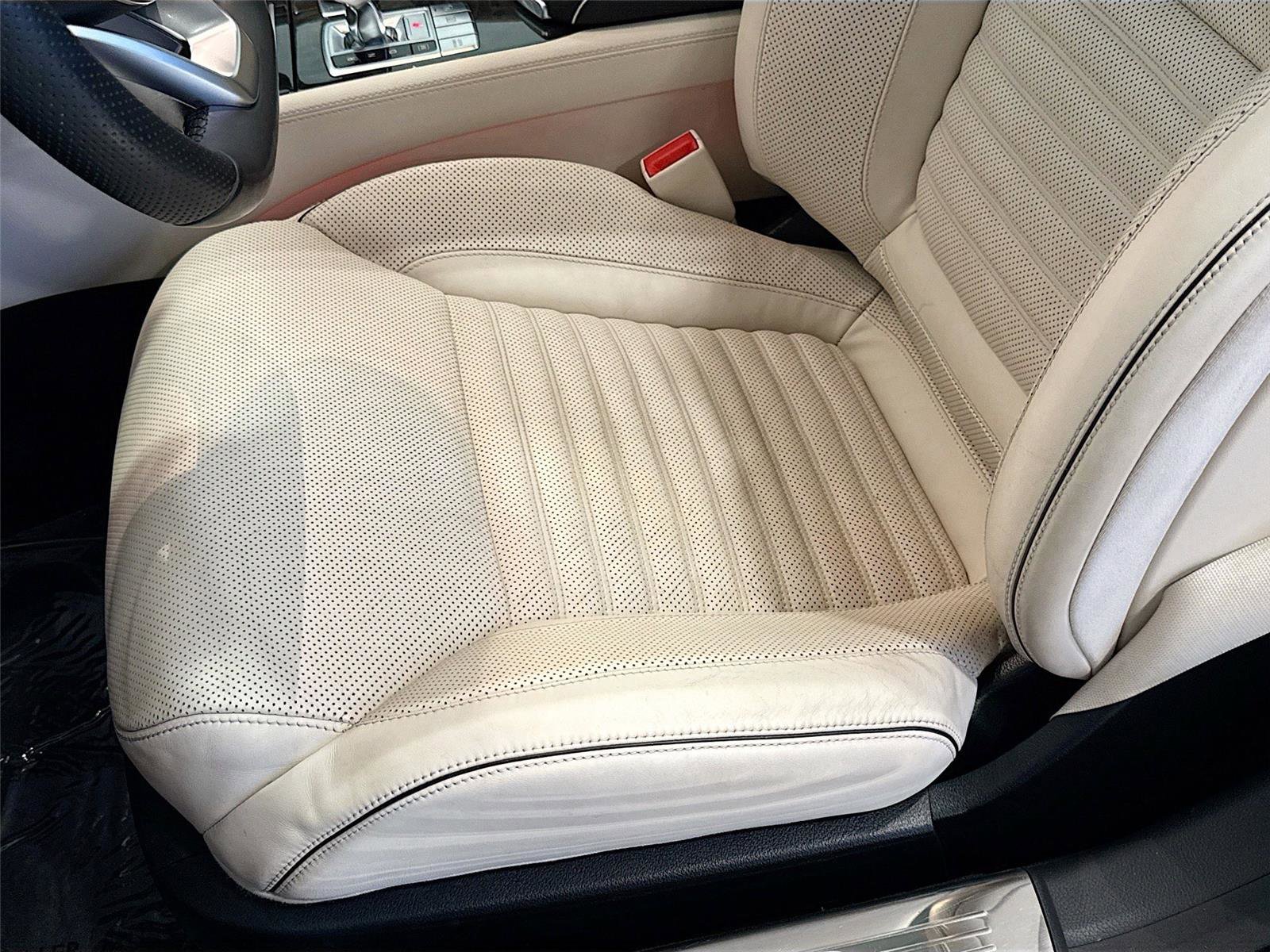 Used 2017 Mercedes-Benz SL 550 image 21