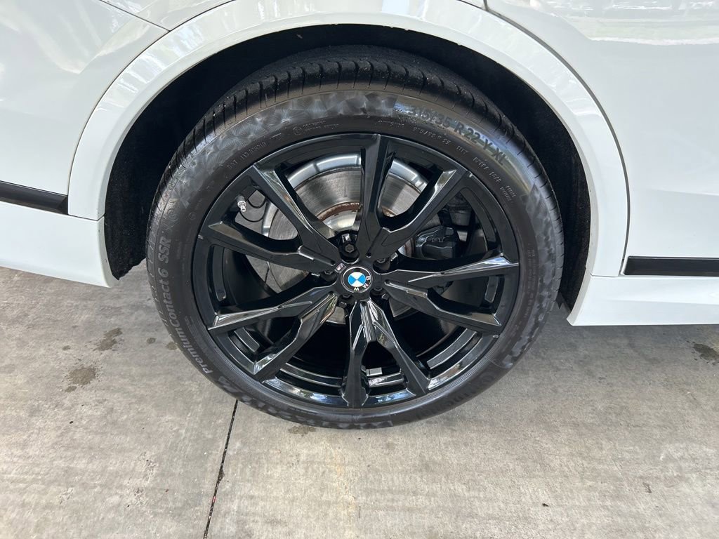 Used 2024 BMW X7 xDrive40i w/ M Sport Package image 24