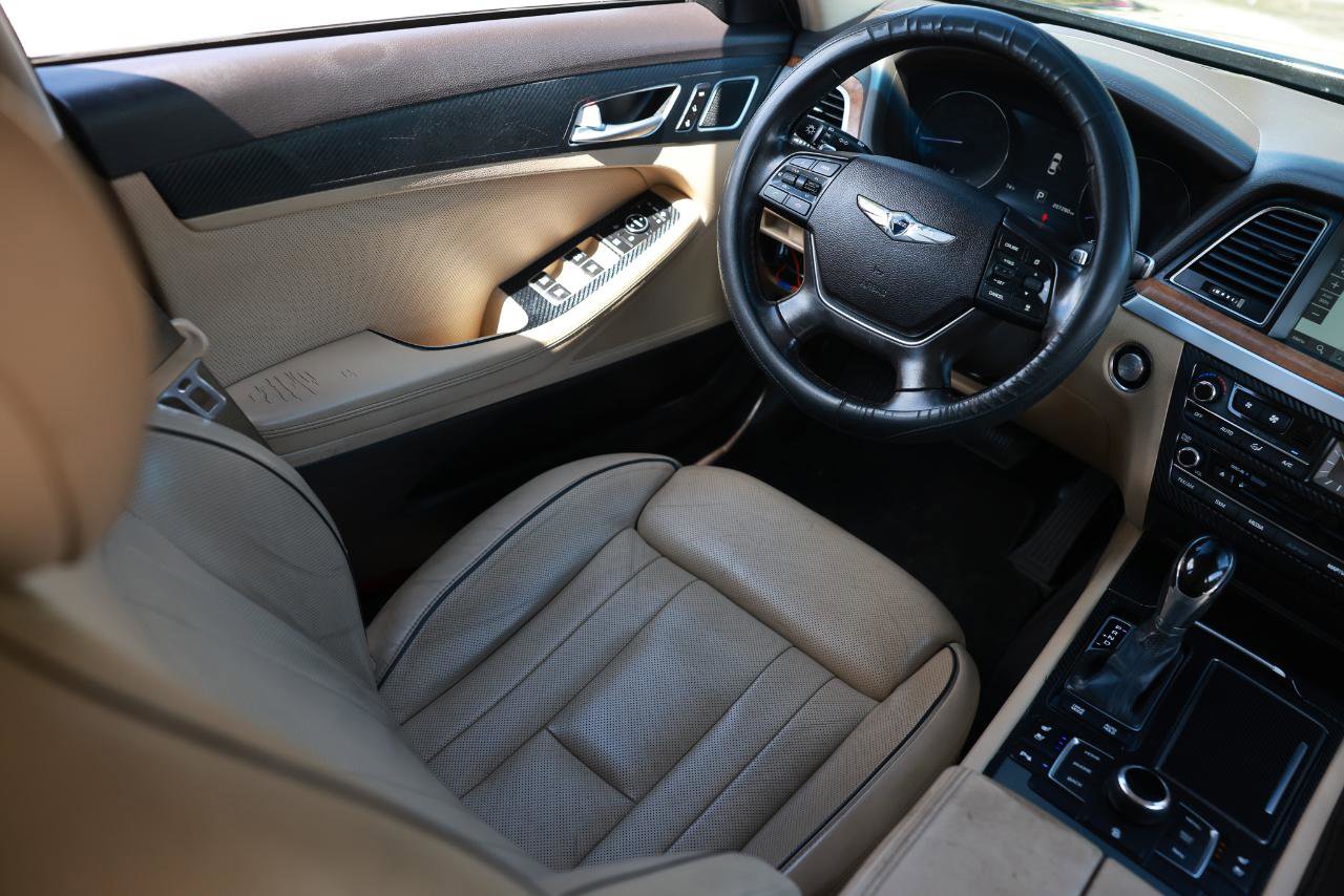 Used 2015 Hyundai Genesis 3.8 w/ Option Group 04 image 19