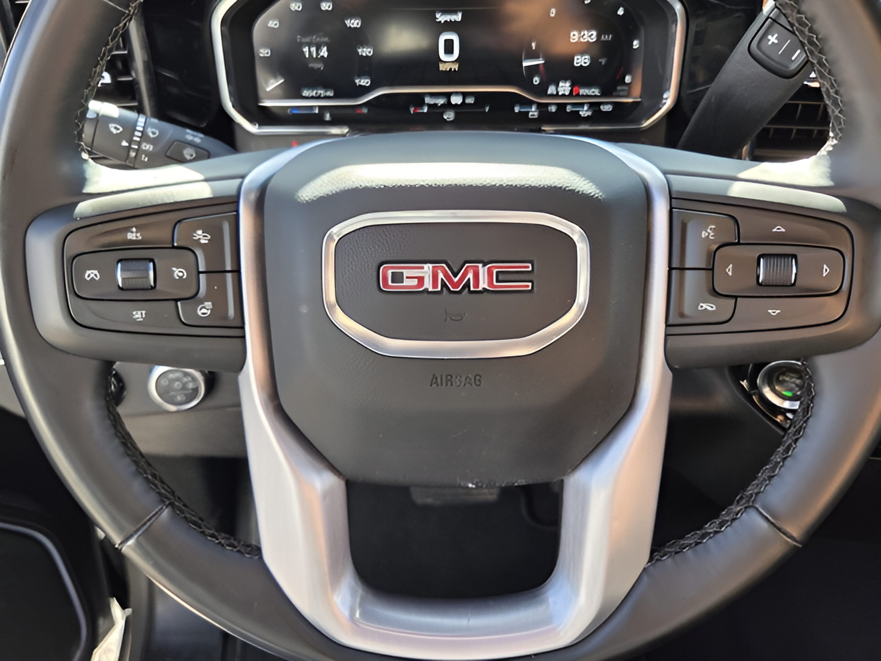 Used 2025 GMC Sierra 1500 SLT AWD/4WD image 21