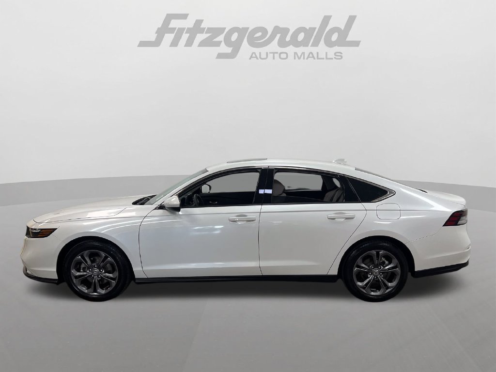 Used 2023 Honda Accord EX image 2