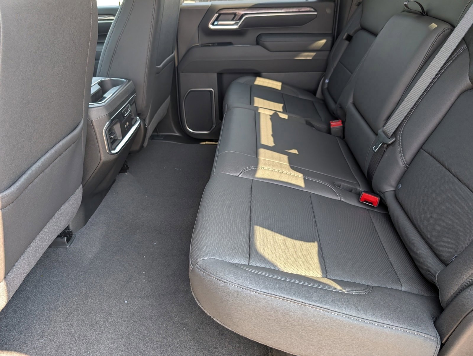 New 2026 Chevrolet Silverado 2500 LTZ w/ LTZ Premium Package image 8